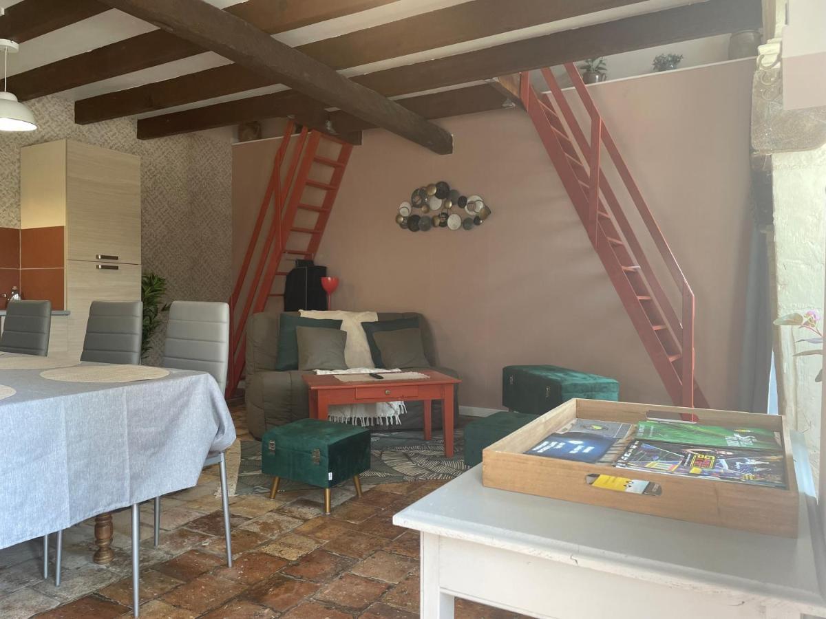 L'Abeille Sas Le Jardin De Messie Aparthotel Beaumont  Kültér fotó